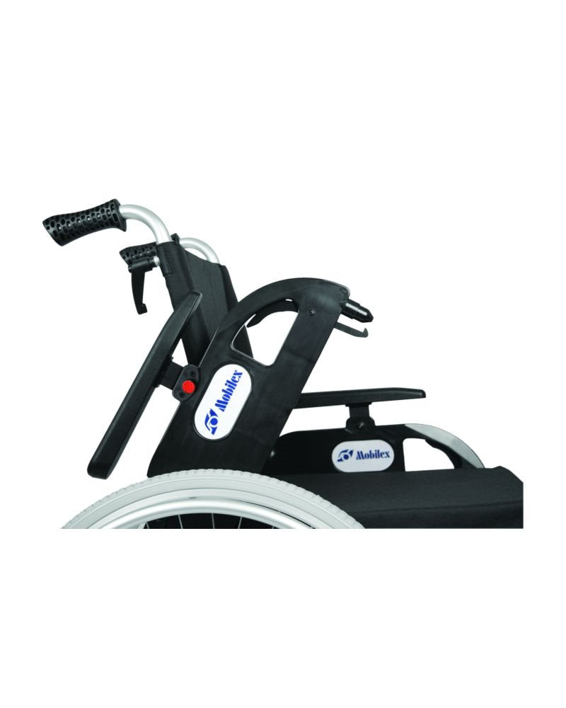 Barracuda rullstol - Med 30 graders justerbart fällbart ryggstöd.